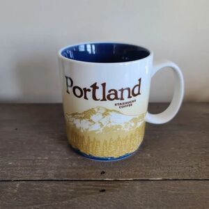 Starbucks Coffee Mug Collector Global Icon City Series Portland 2009 16 oz